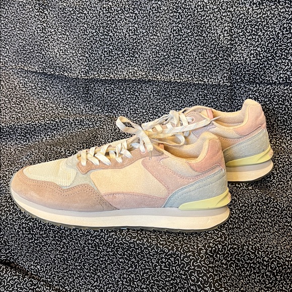 Hoff Barcelona Pastel Sneakers Size 8 - Picture 1 of 8
